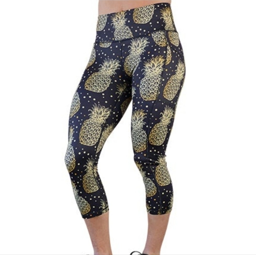 CVG Constantly Varied Gear pineapple print crop leggings XS